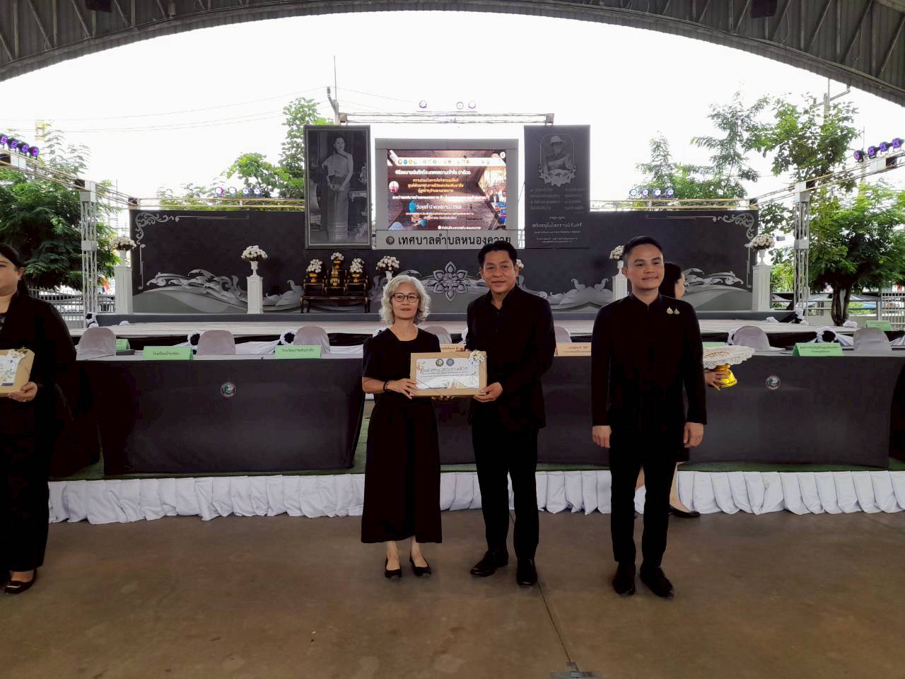 ร่วมลงนามบันทึกข้อตกลง MOU ระหว่างเทศบาลตำบลหนองควาย กับภาคีเครือข่ายว่าด้วยความร่วมมือ การจัดกิจกรรมให้แก่ศูนย์พัฒนาคุณภาพชีวิตและส่งเสริมอาชีพผู้สูงอายุตำบลหนองควาย