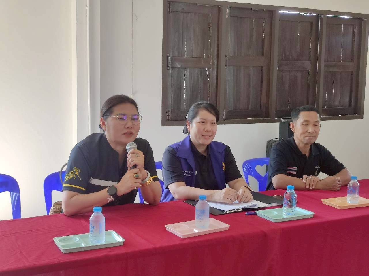 ร่วมลงพื้นที่ประเมินผลการปฏิบัติงานของผู้ใหญ่บ้าน