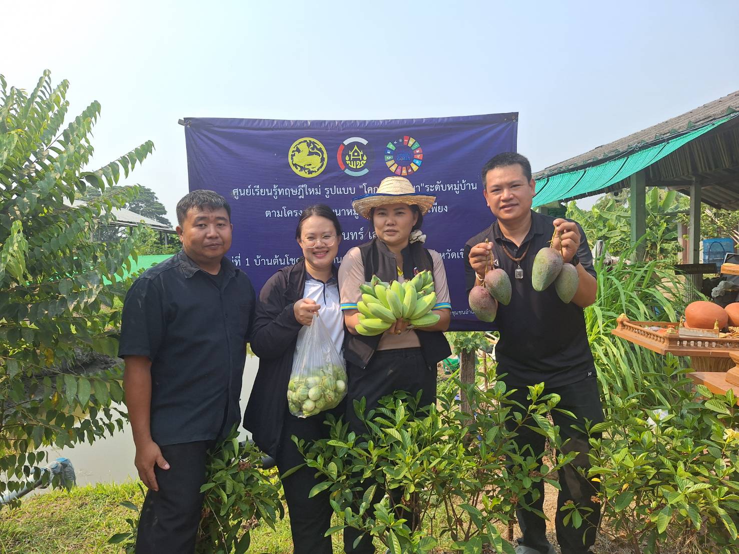 ลงพื้นที่ตรวจเยี่ยมให้กำลังใจแปลง  “โคก หนอง นา” บ้านป่าลาน หมู่ที่ 1 ตำบลหนองตอง อำเภอหางดง