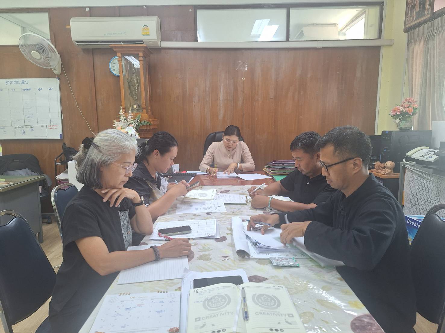 ประชุมเจ้าหน้าที่พัฒนาชุมชน ประจำเดือนมิถุนายน 2569